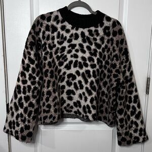 H&M Black and Cream Leopard Print Sweater